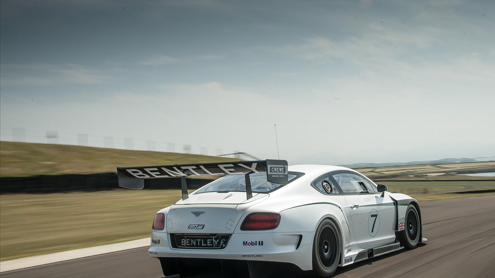 王者之啸，德布劳内三记绝杀撕裂夜幕，德甲争冠天平就此倾斜