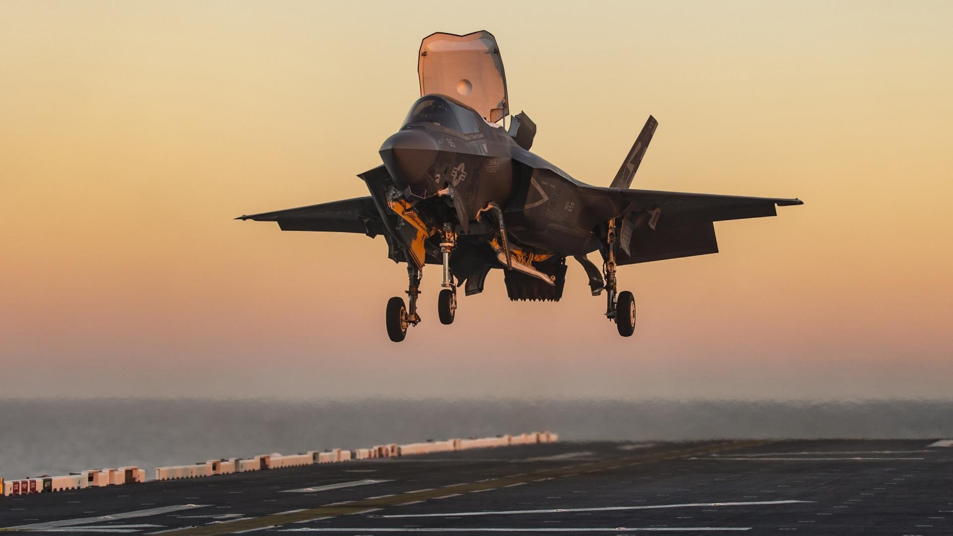 冰与火的较量，吉林掀翻巨人，布克点燃寒夜中的炬火