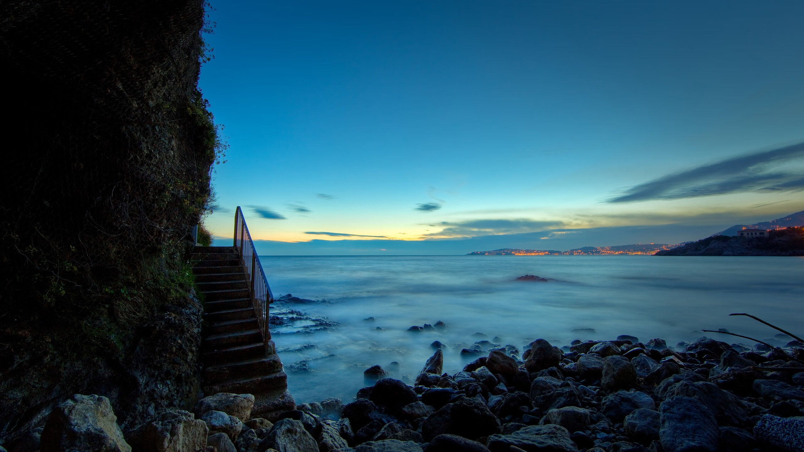 绿茵场的炮火与闪光，当迪亚斯爆发遇见乌克兰式击溃